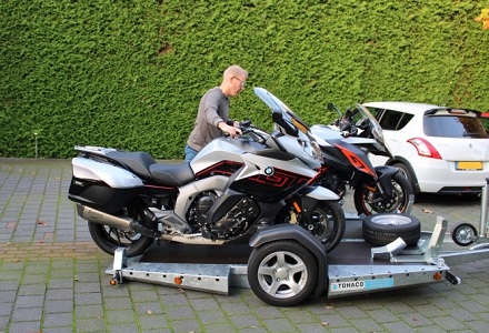 2-Tohaco-motorcycle-trailer-BMW-loading_33